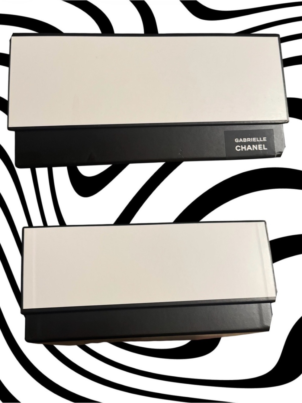 Chanel Signature Box - Picture 5 of 5